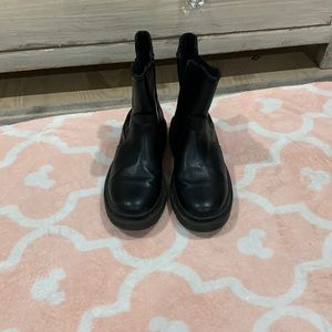 Girl Zara boots